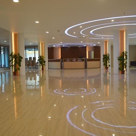 Airport Avenue Hotel Gyogon Dış mekan fotoğraf